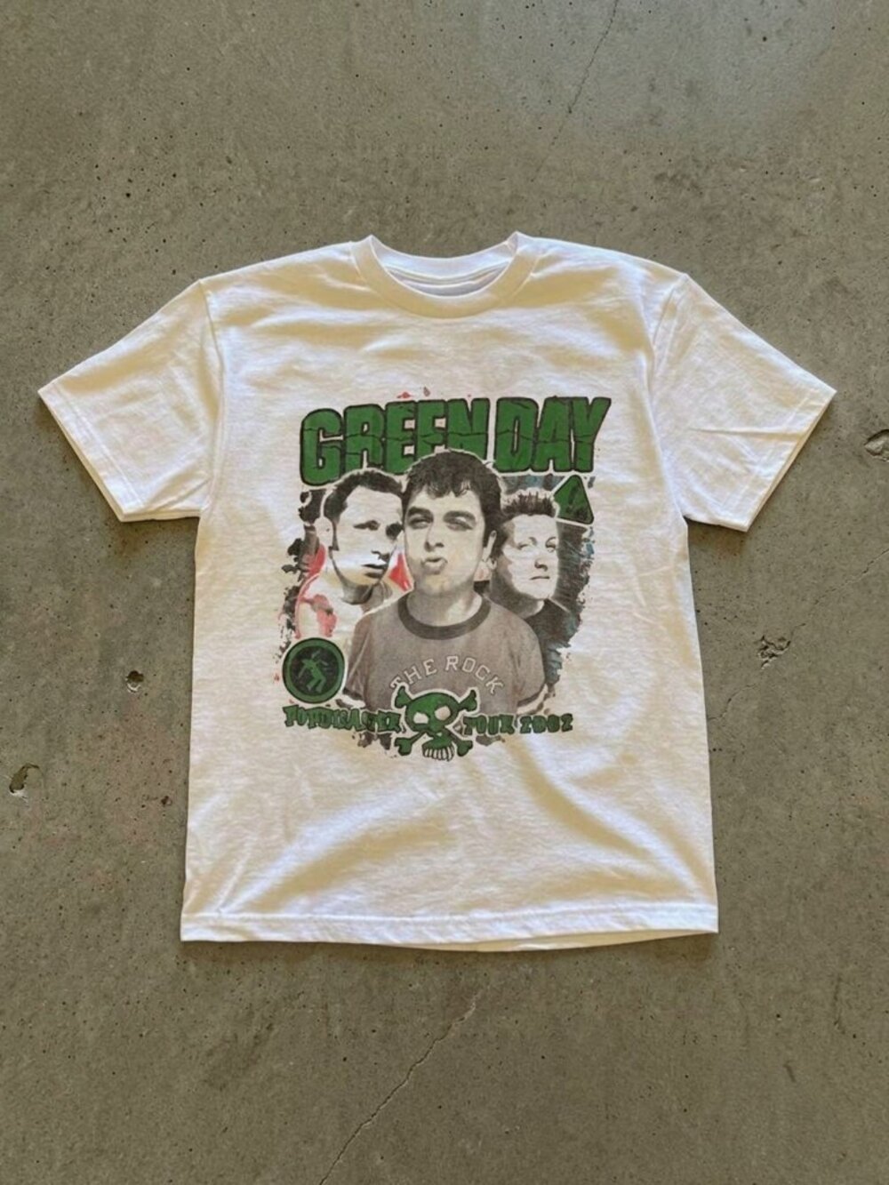 Gildan Green Day Pop Disaster Tour 2002 White Graphic T-Shirt